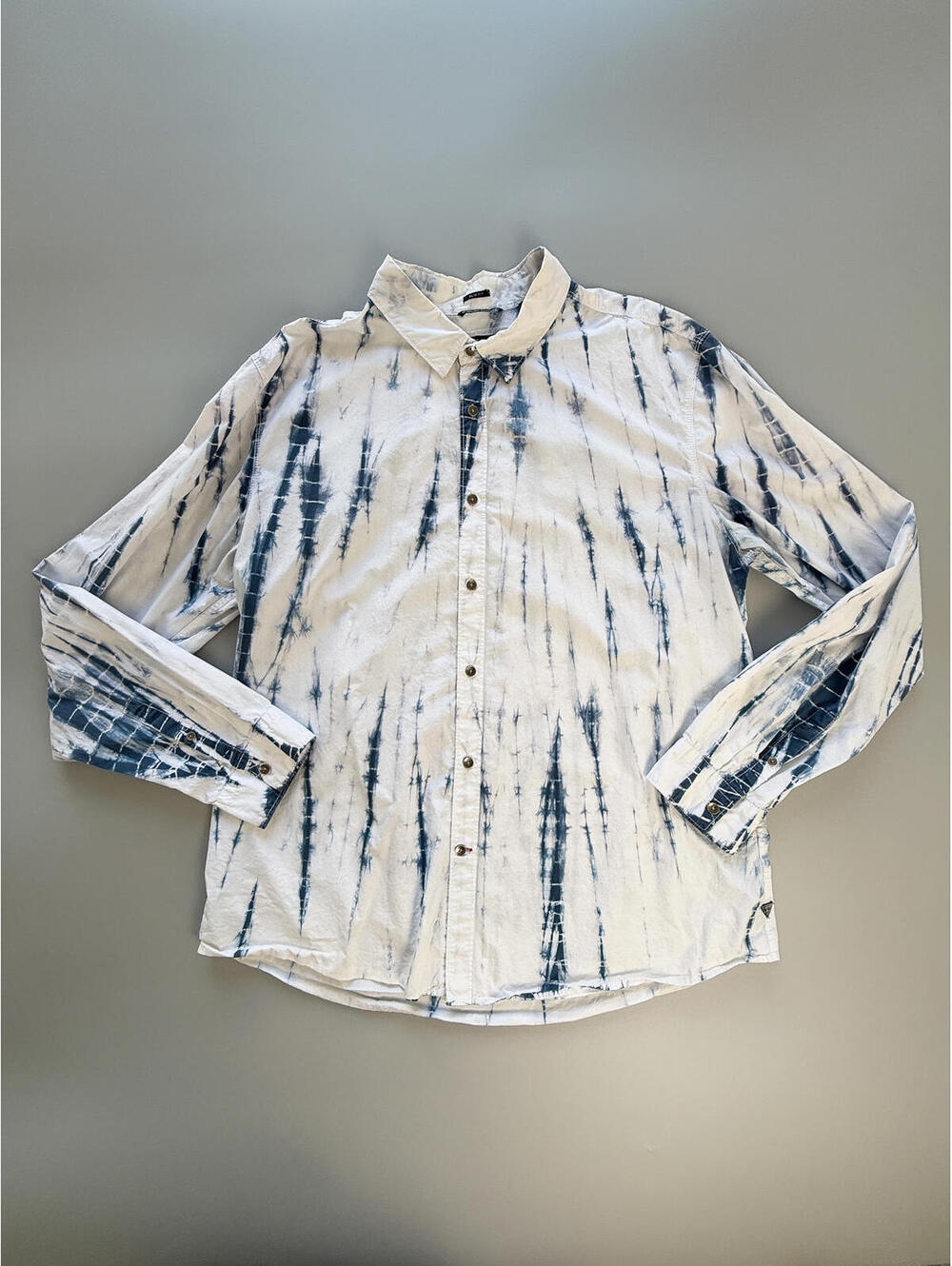 GUESS Tie Dye Button Up Shirt XXL, Blue White‎ Tie Dye, Slim Fit Long Sleeve